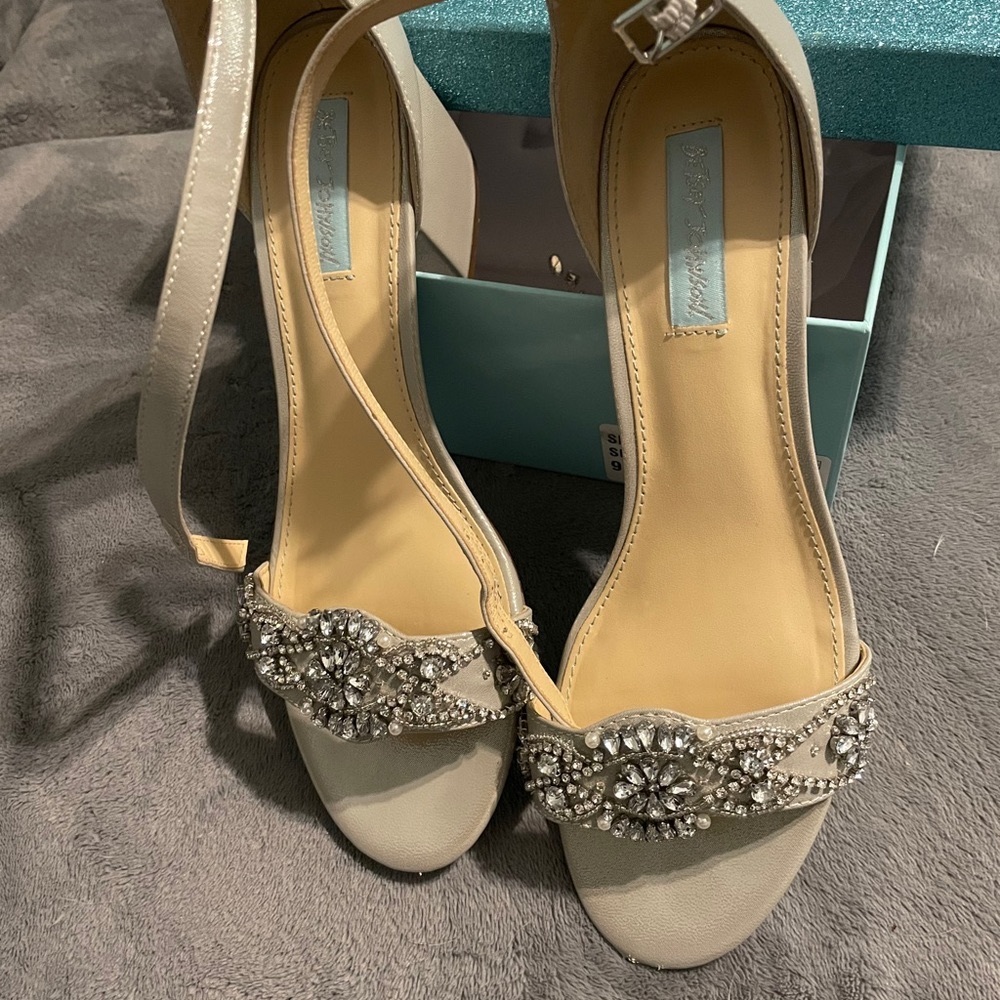 Blue by Betsey Johnson Mel Block Heel Sandal